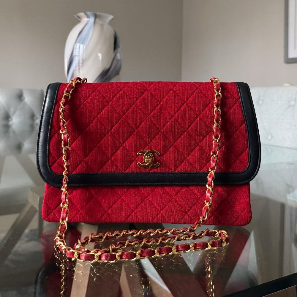 CHANEL Jersey Shoulder Bag w/Removable Pouch Red